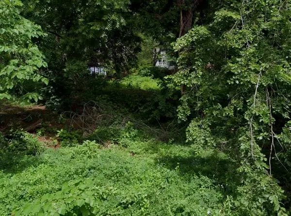 7719 Kenwood Avenue, Kansas City, MO 64131