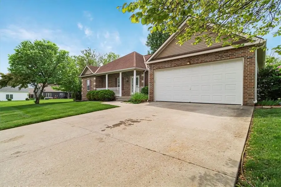 3260 Cunningham Drive, Sedalia, MO 65301 - Image #2
