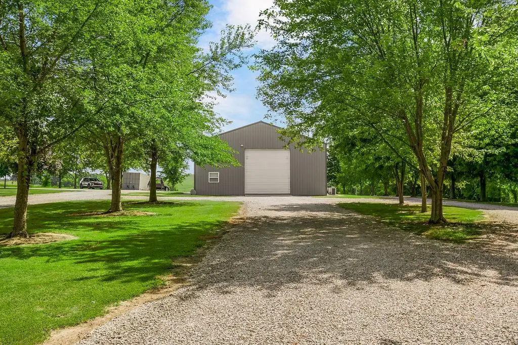 38005 E Stoenner Road, Sibley, MO 64088 - Image #1