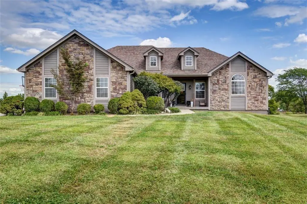 5275 SE Fox Run Road, Lathrop, MO 64465 - Image #1