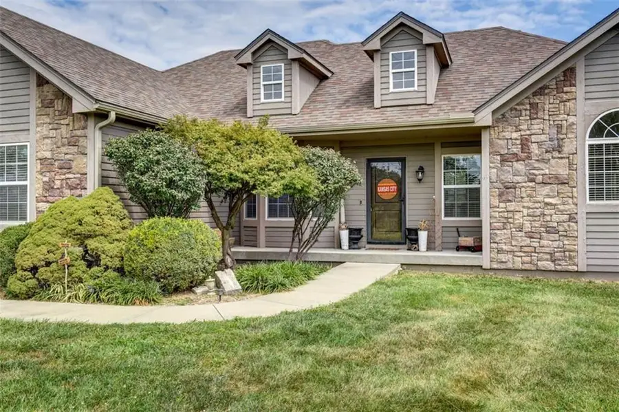 5275 SE Fox Run Road, Lathrop, MO 64465 - Image #2