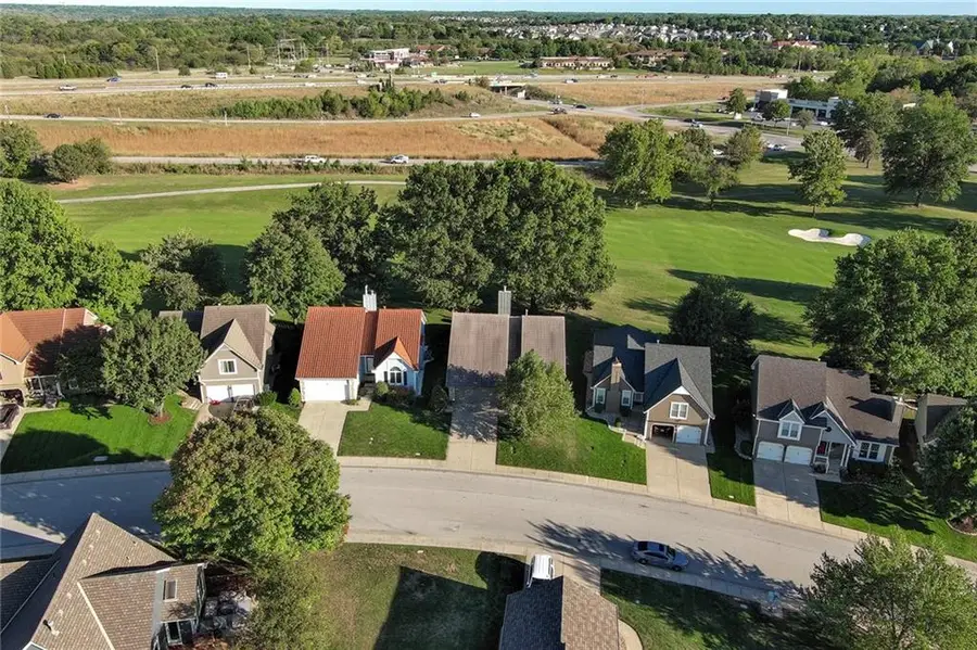 633 NE St Andrews Circle, Lees Summit, MO 64064 - Image #3