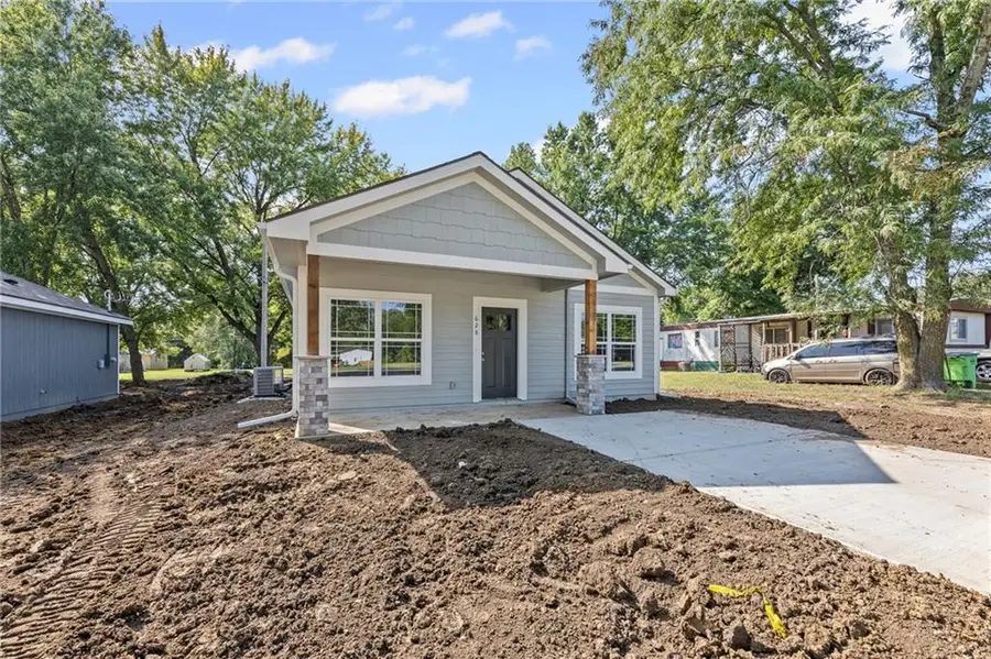 628 Monroe Street, Pomona, KS 66076 - Image #3