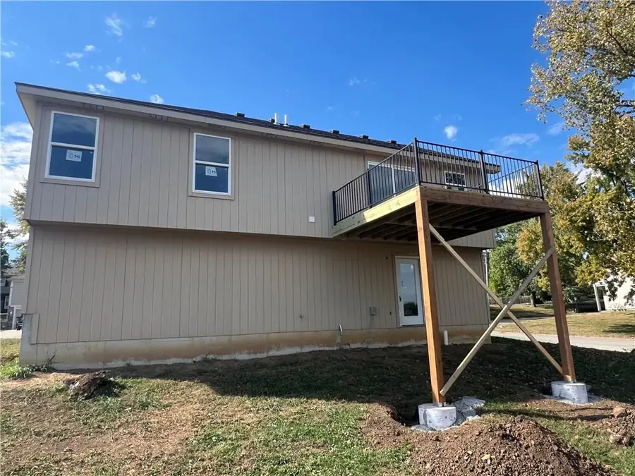 12709 Applewood Drive, Grandview, MO 64030 - Image #2