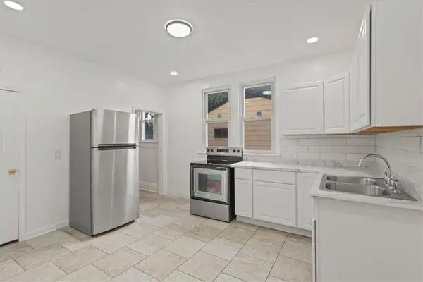 6010 Kenwood Avenue, Kansas City, MO 64110