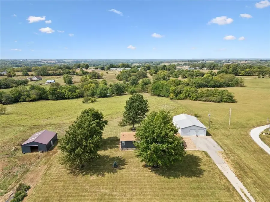 548 NW Uu Highway, Centerview, MO 64019 - Image #3