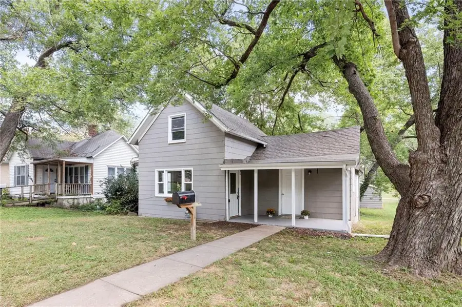 1207 S 2nd Street, Leavenworth, KS 66048 - Image #2