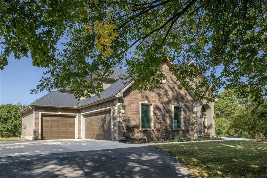 22119 171st Street, Basehor, KS 66007 - Image #2