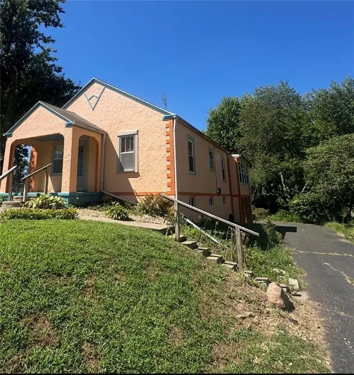 1816 S 40th Street, Saint Joseph, MO 64506 - Image #1