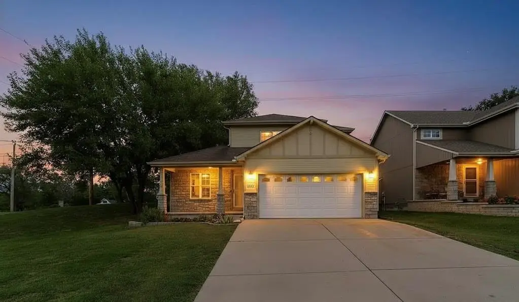 4301 Ironwood Drive, Leavenworth, KS 66048 - Image #1