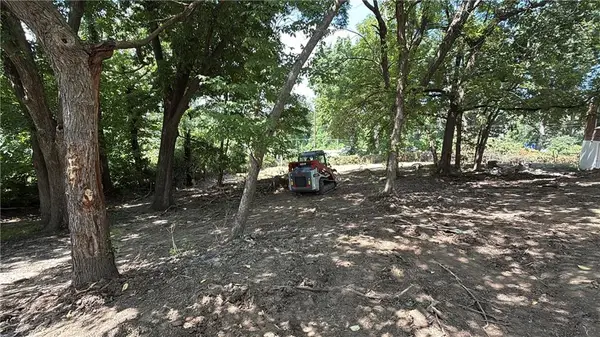 3638 N Woodland Avenue, Kansas City, MO 64116