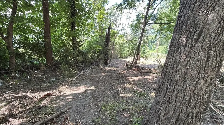 3638 N Woodland Avenue, Kansas City, MO 64116 - Image #3