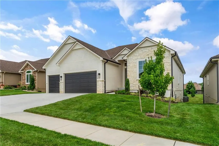 1528 NE Park Springs Terrace, Lees Summit, MO 64064 - Image #3