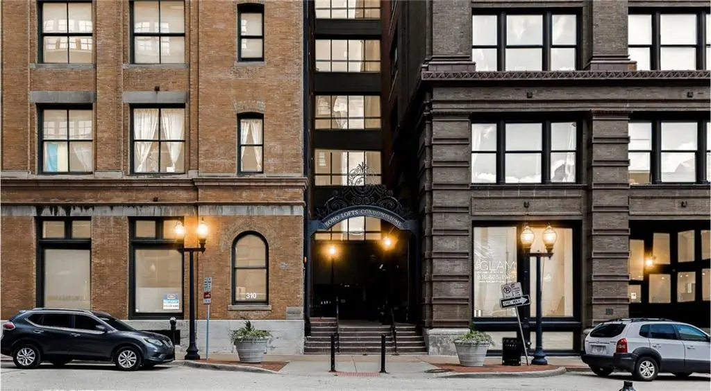 308 W 8th Street #304, Kansas City, MO 64105 - Image #1