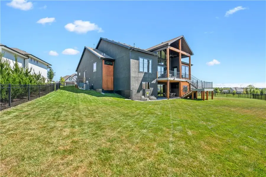 17420 Crystal Street, Overland Park, KS 66221 - Image #3