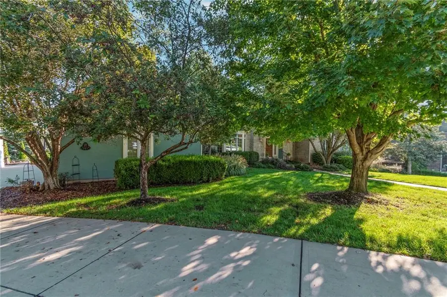 20914 W 96th Terrace, Lenexa, KS 66220 - Image #3