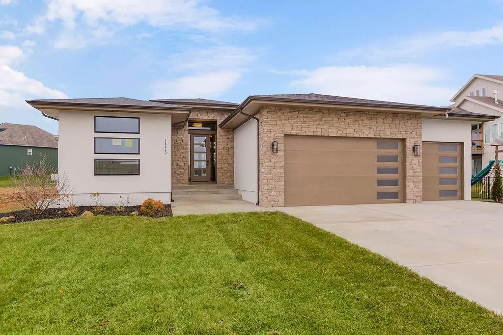 16642 S Hall Street, Olathe, KS 66062 - Image #1
