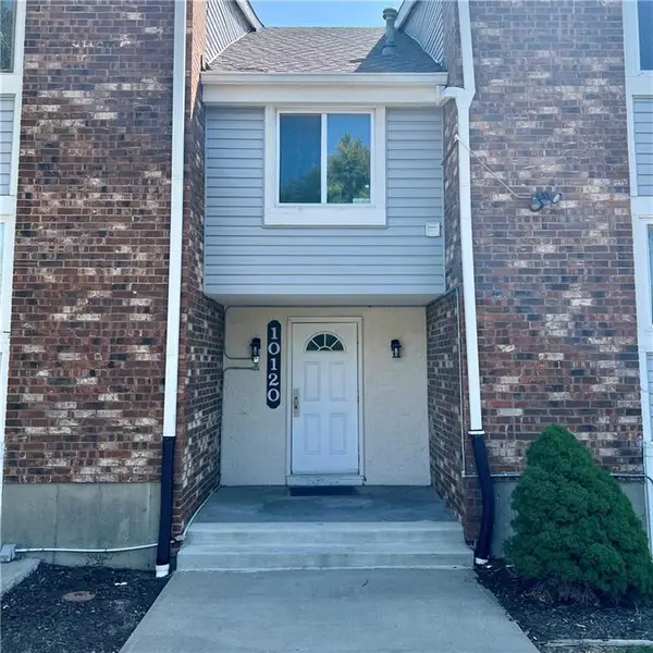 10120 W 96th Street #A, Overland Park, KS 66212