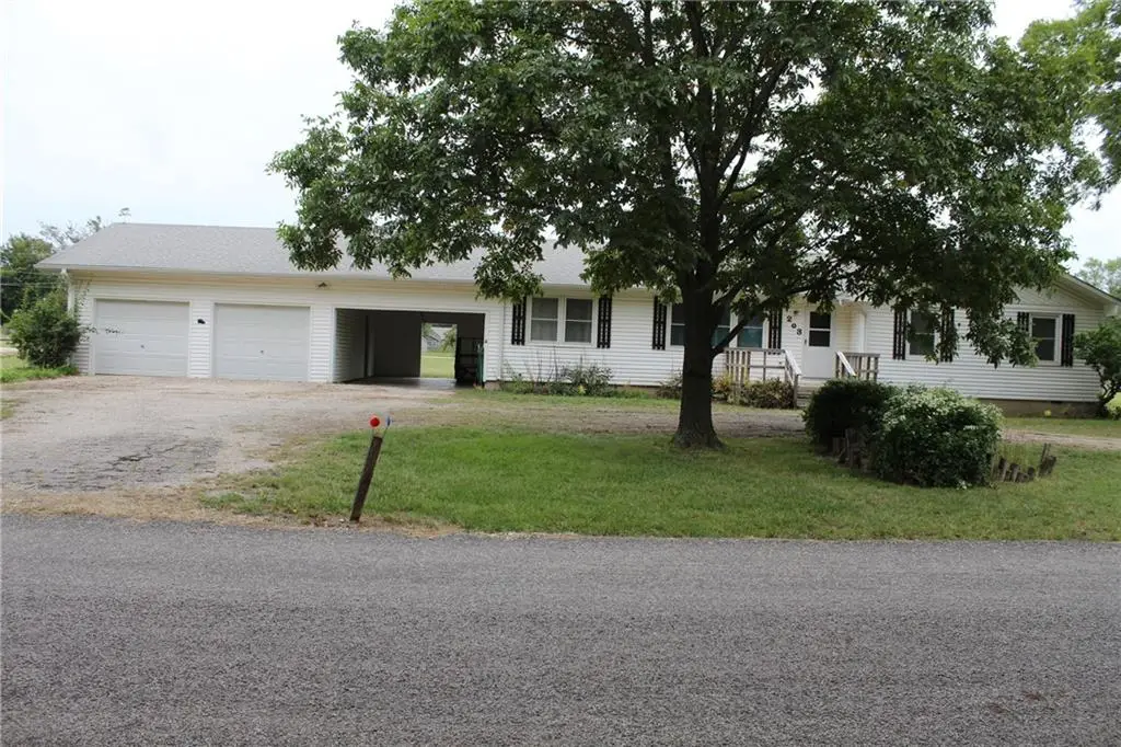 203 S Jefferson Street, La Harpe, KS 66751 - Image #1