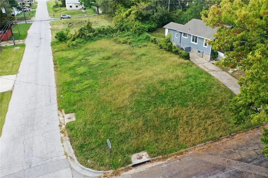 5650 Agnes Avenue, Kansas City, MO 64130 - Image #3