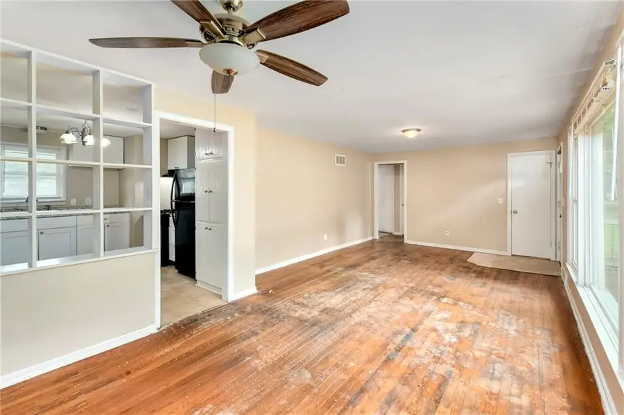 6121 Willow Avenue, Raytown, MO 64133 - Image #3