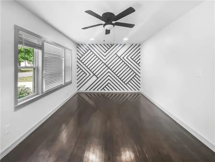 612 N Logan Street, Olathe, KS 66061 - Image #3