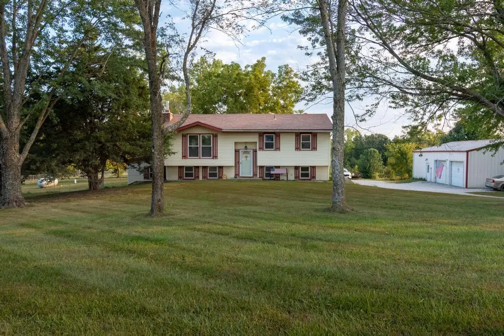 9677 SE 232 Street, Lathrop, MO 64465 - Image #1