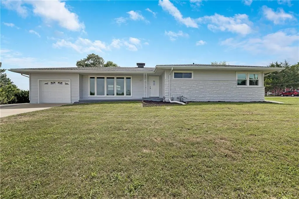 3705 Shrine Park Road, Leavenworth, KS 66048 - Image #1