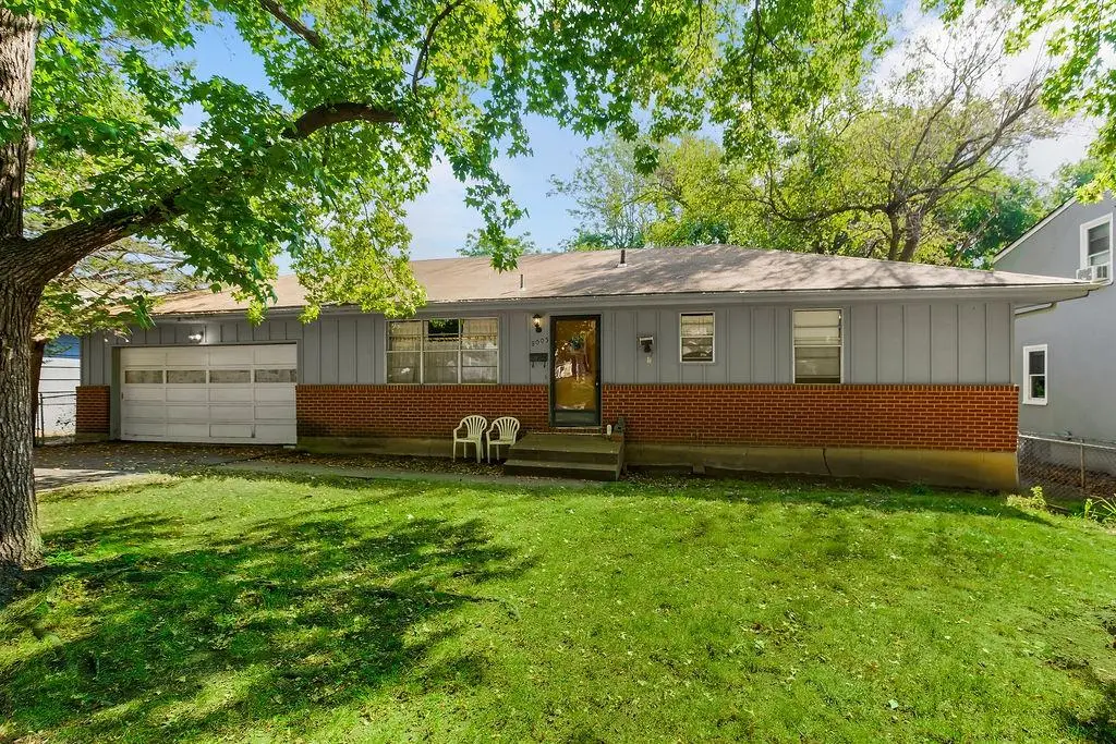 8005 Main Street, Kansas City, MO 64114 - #1