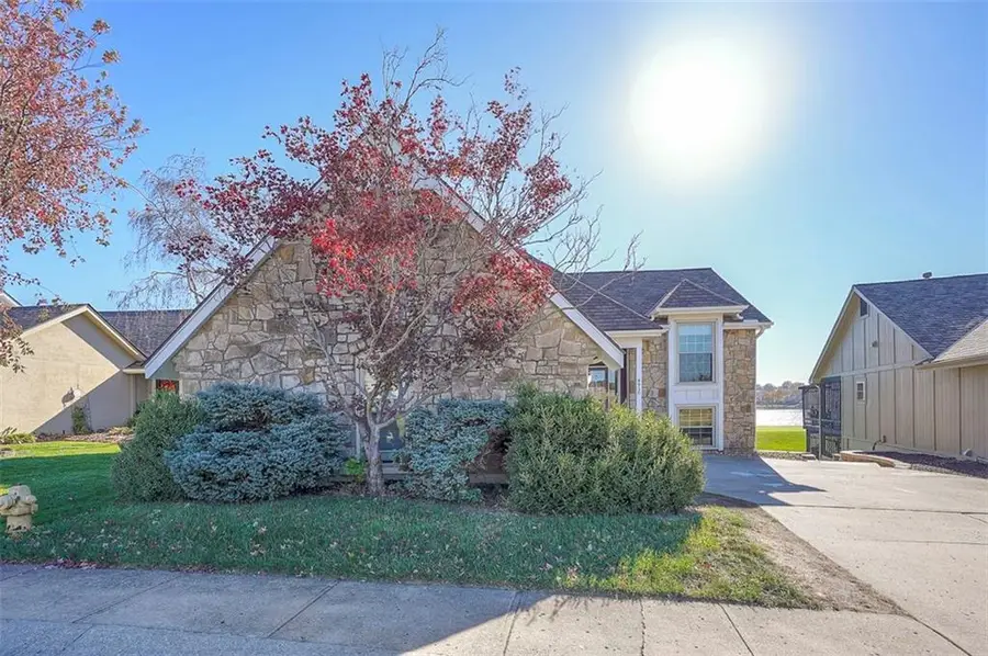 4910 NE Pebble Beach Street, Lees Summit, MO 64064 - Image #2
