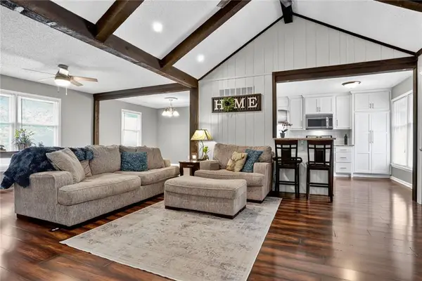 1003 Silver Lake Drive, Raymore, MO 64083