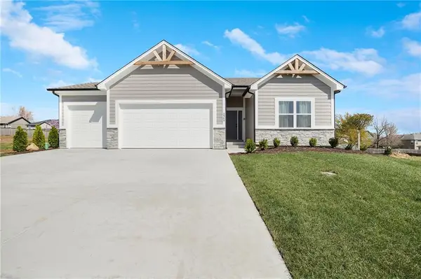 2352 NE Colonnade Avenue, Blue Springs, MO 64029