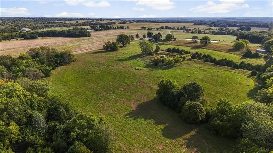 29300 Victory Road, Paola, KS 66071 - Image #3