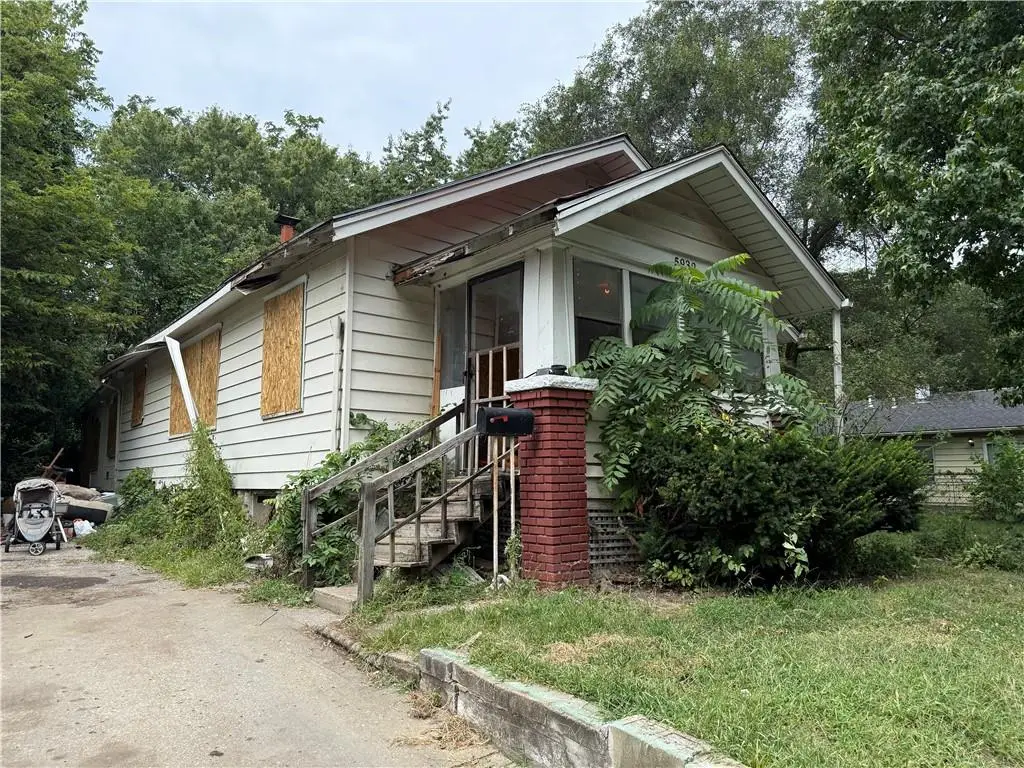5932 Park Avenue, Kansas City, MO 64130 - #1