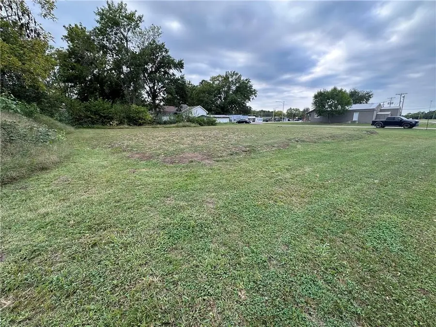 408 E 12th Street, Pleasanton, KS 66075 - Image #3