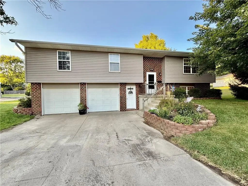 921 W 1st Street, Maryville, MO 64468 - Image #1