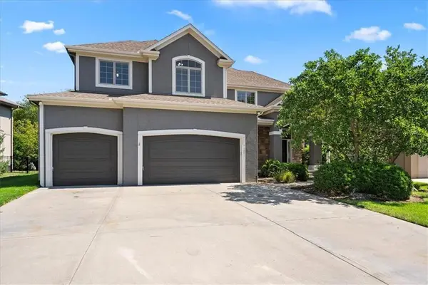 16001 Ballentine Street, Overland Park, KS 66221