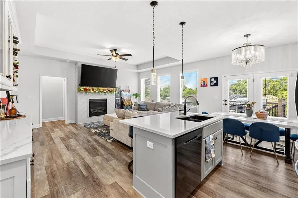 9518 N Lenox Place, Kansas City, MO 64154 - Image #1