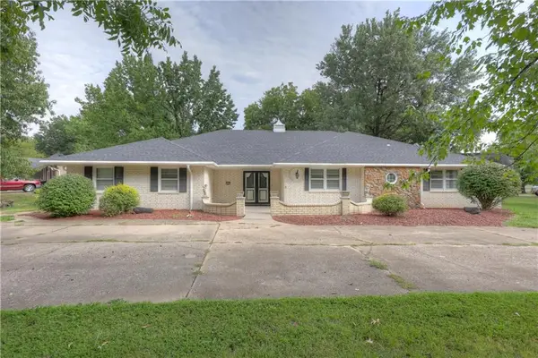 710 Village Drive, Pittsburg, KS 66762