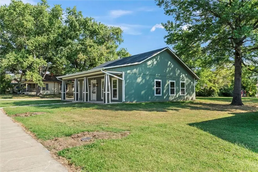 708 N Main Street, Urich, MO 64788 - Image #2