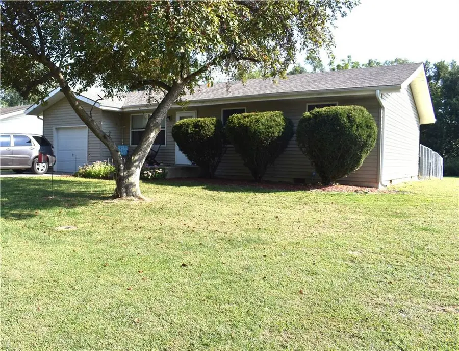 810 Vermont Street, Elwood, KS 66024 - Image #2