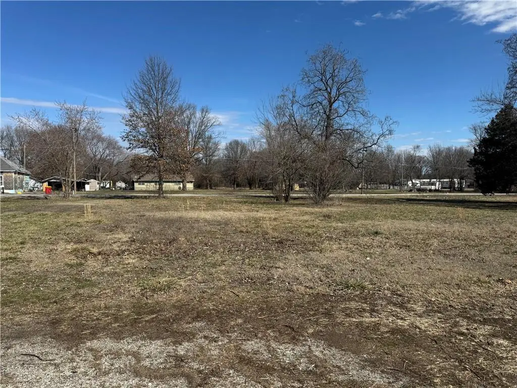 604,608,610,00 W Main Street, Weir, KS 66781 - Image #1