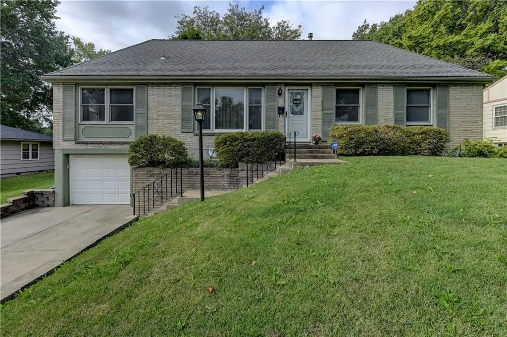 4948 N College Avenue, Kansas City, MO 64119 - Image #1