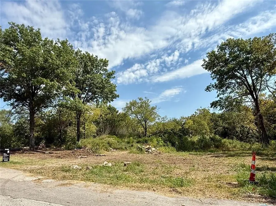 14603 Cherry Street, Kansas City, MO 64145 - #2