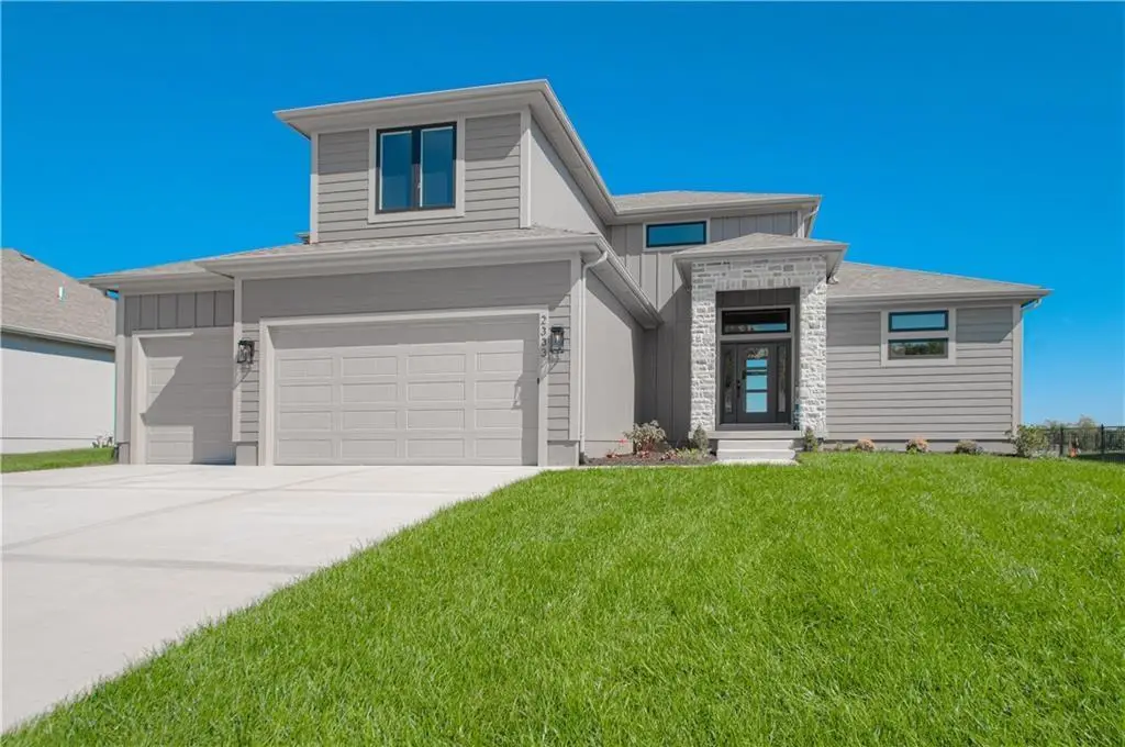 2001 Foxtail Point, Kearney, MO 64060 - Image #1