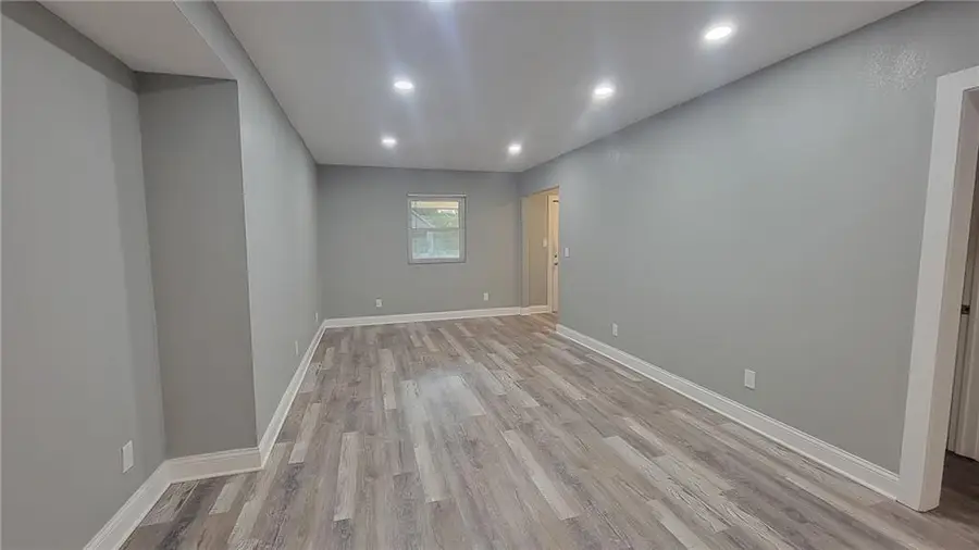 6721 S Benton Avenue, Kansas City, MO 64132 - Image #3