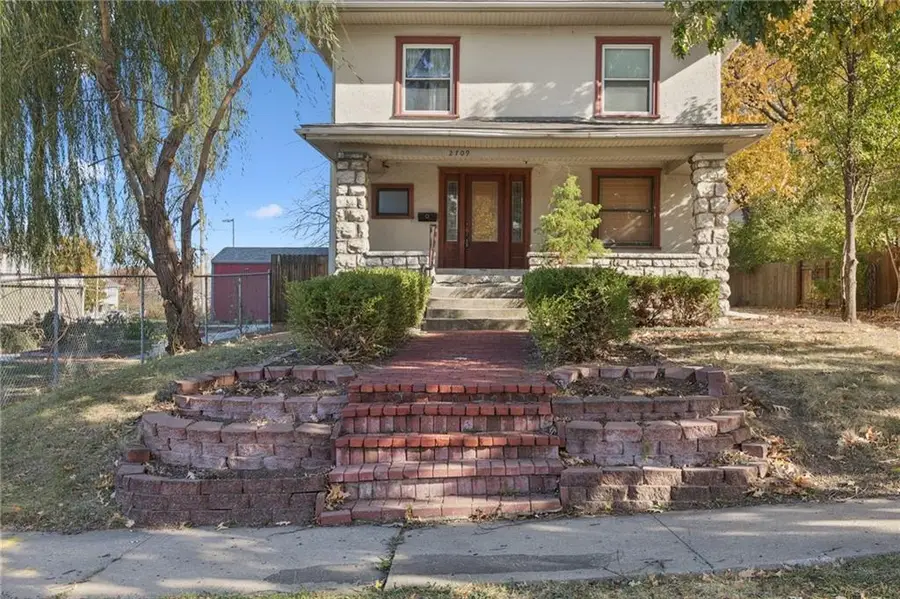 2709 Charlotte Street, Kansas City, MO 64109 - Image #3