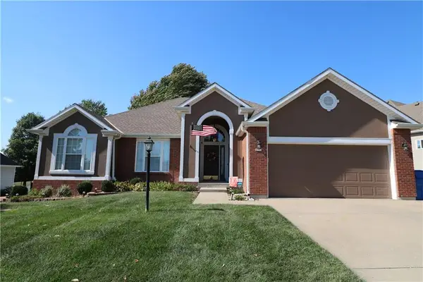 4703 Wilshire Drive N, St Joseph, MO 64506