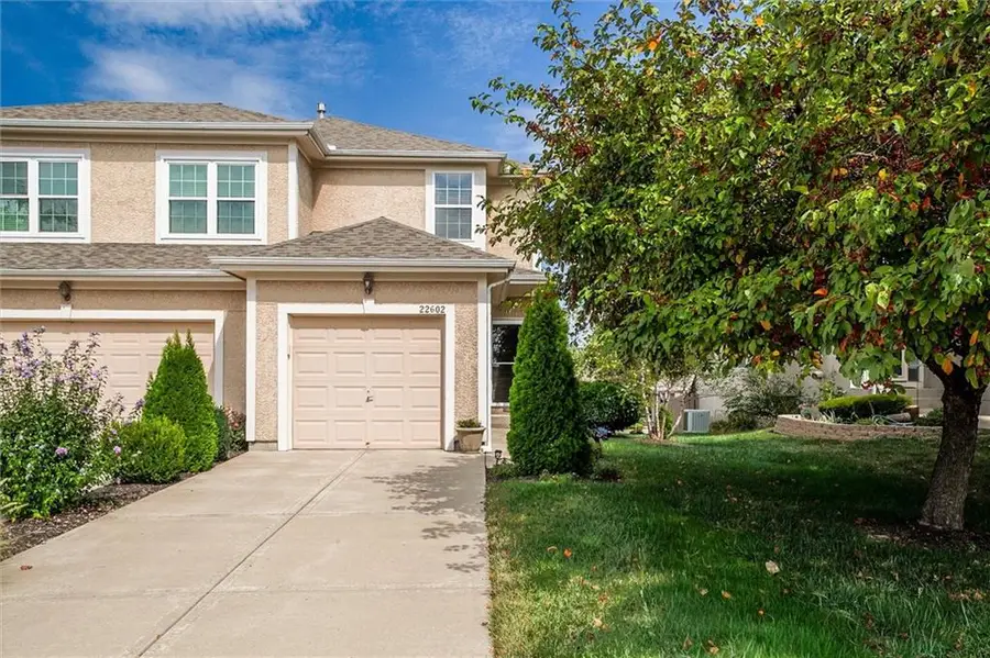 22602 W 72nd Terrace, Shawnee, KS 66227 - #2