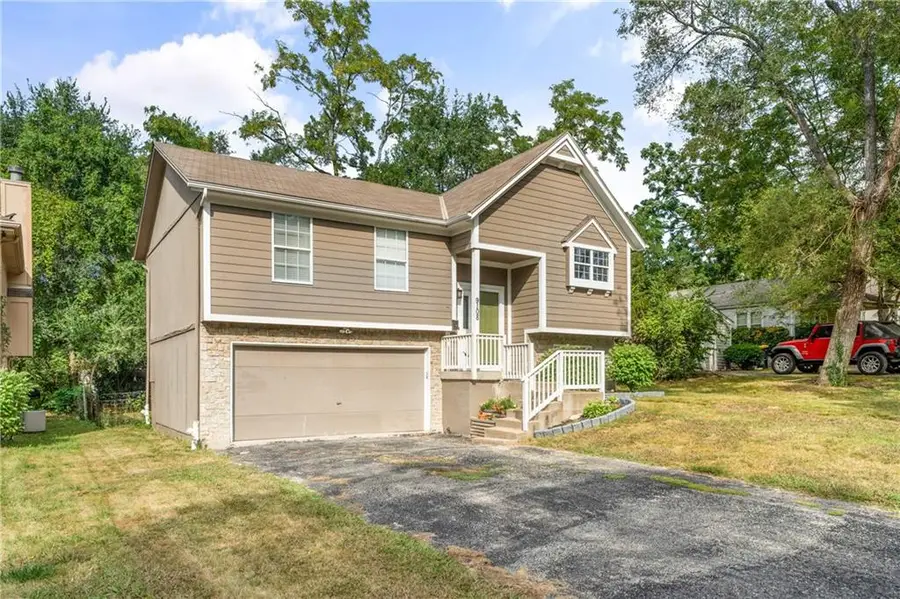 9108 Oak Street, Kansas City, MO 64114 - Image #3